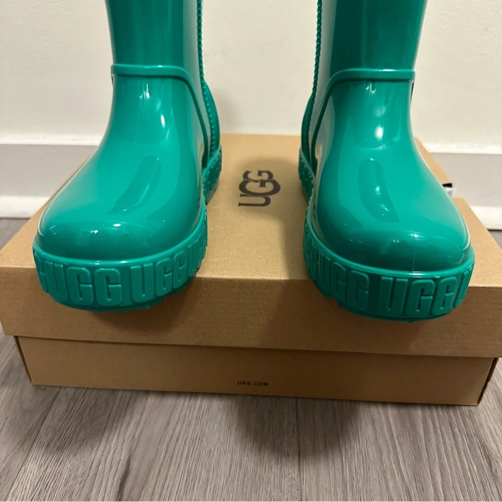 UGG new drizlita